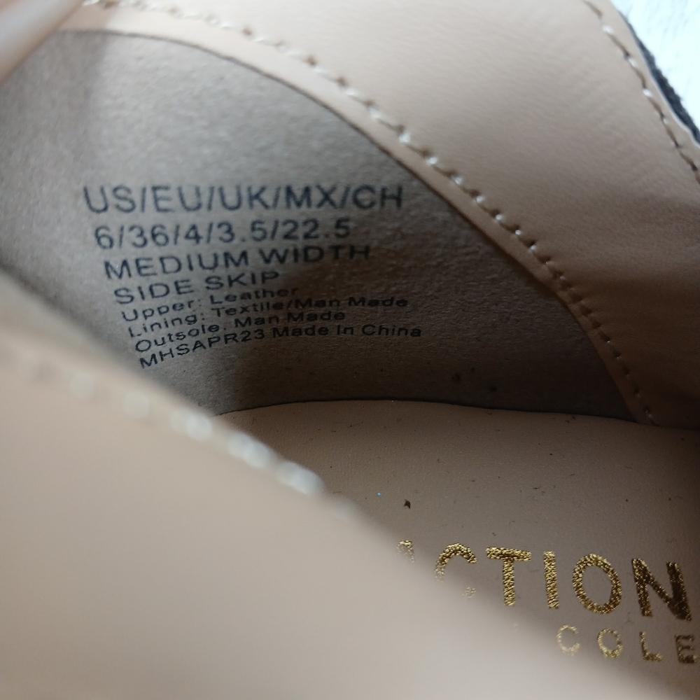Kenneth Cole Reaction‎ Women's Suede Side Skip Gray Brown Suede Ankle Boots #523 - Picture 11 of 12